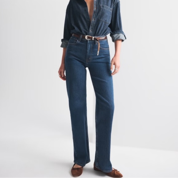 Abercrombie & Fitch Denim - Abercrombie & Fitch Women's Straight Leg Blue Jeans